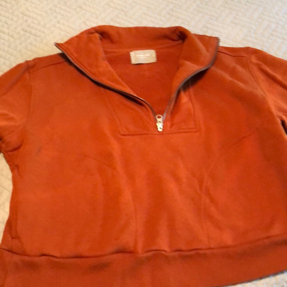 Everlane M sweatshirt